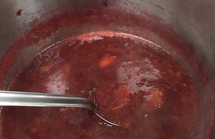 Klevela (Plum Compote) in pot